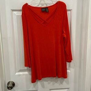 Quarter length sleeves